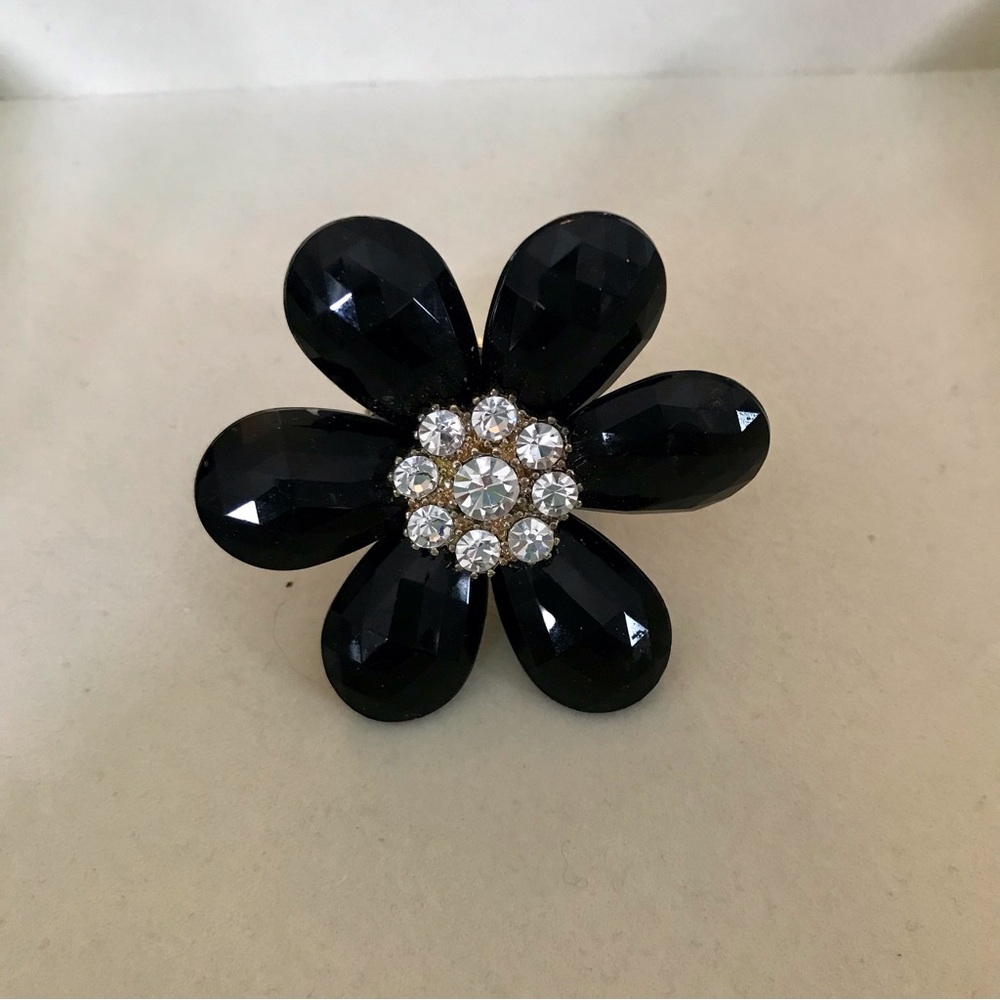Large Faceted Black Flower Crystal Expansion Ring Bold Statement Elegant Modern